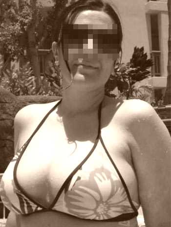 Jolie femme mure sur Le Port pour une relation sexuelle