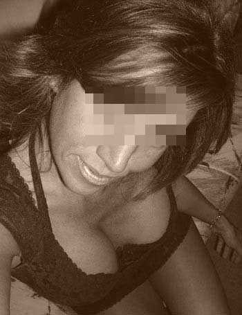 Femme mure sexy recherche un homme aimant enculer les femmes à Paris