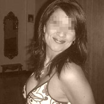 Belle femme mure à Rennes pour un jeune homme mignon